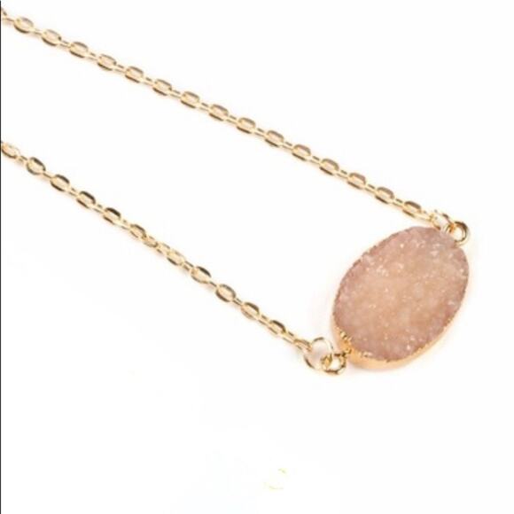 Express Pink Druzy Crystal Quartz Agate Pendant Necklace - Picture 1 of 5